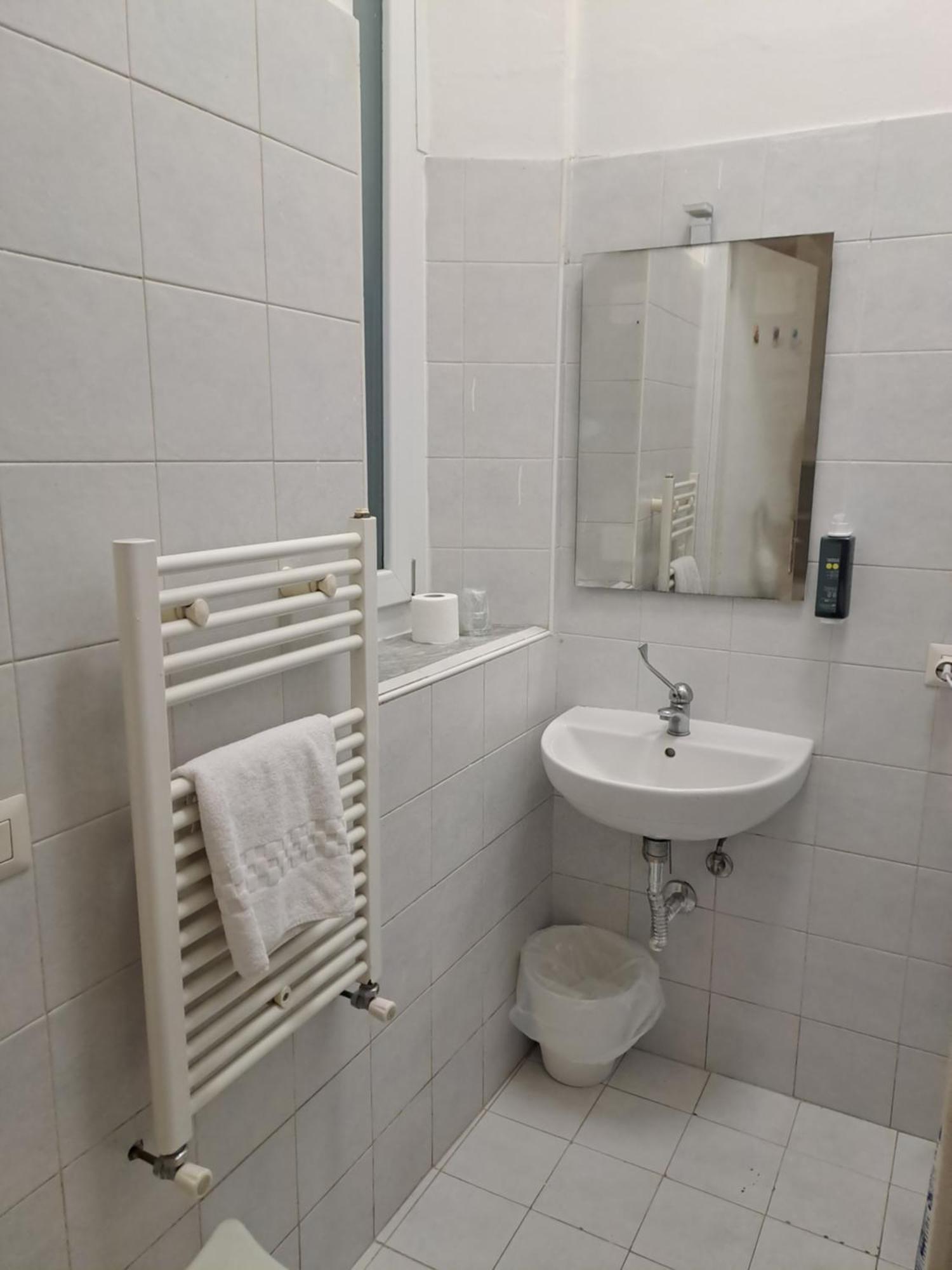Giappone Inn Flat Livorno Exterior photo